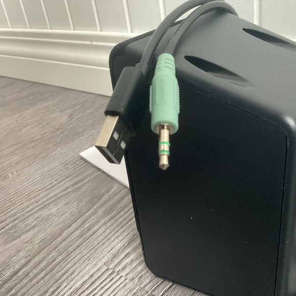 Amazon Basics Keyboard and Speaker Bundle - Picture 12 of 15